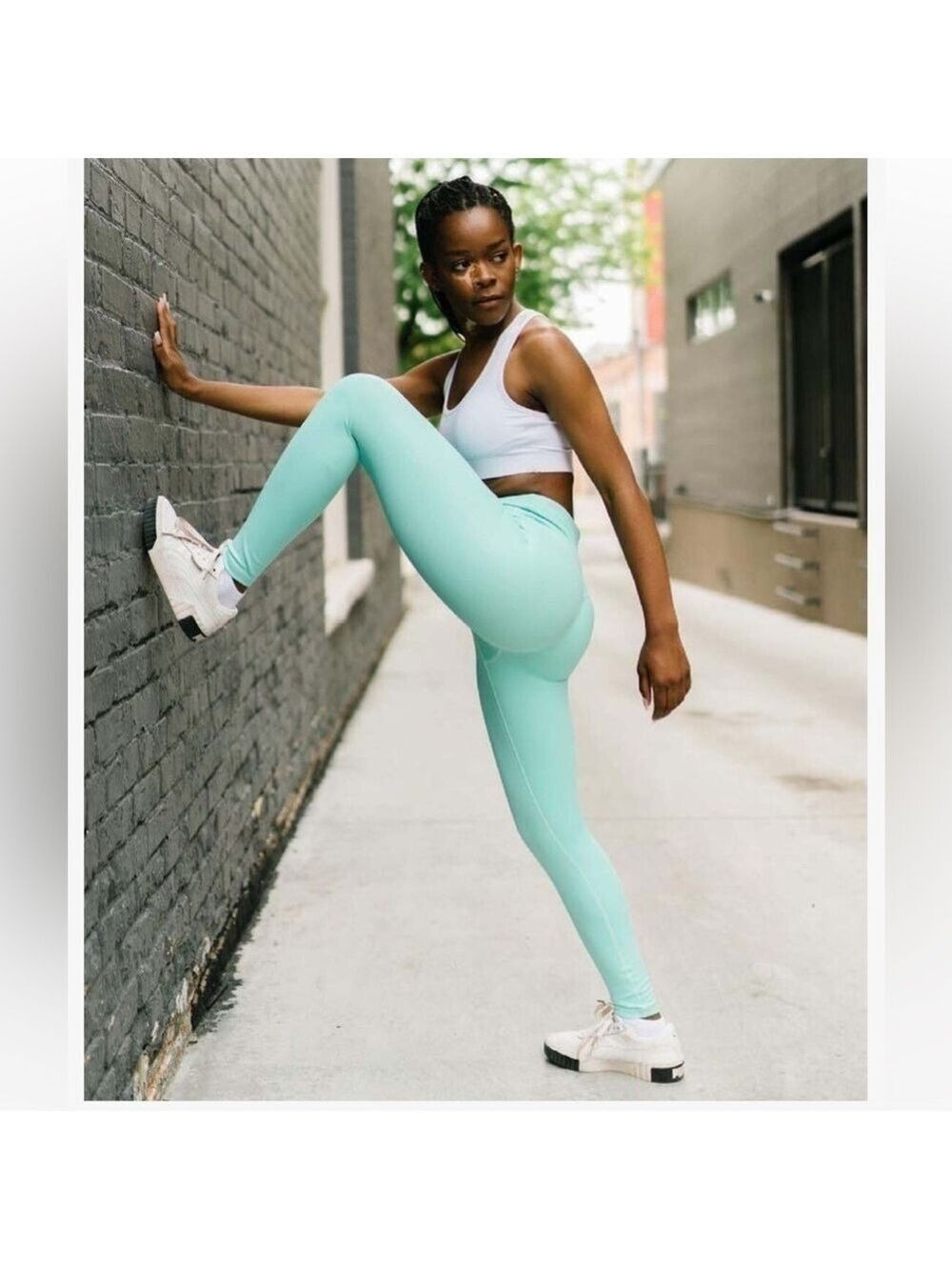 Zyia Turquoise Metallic Plus Light n Tight Hi-rise 7/8 25” size 4